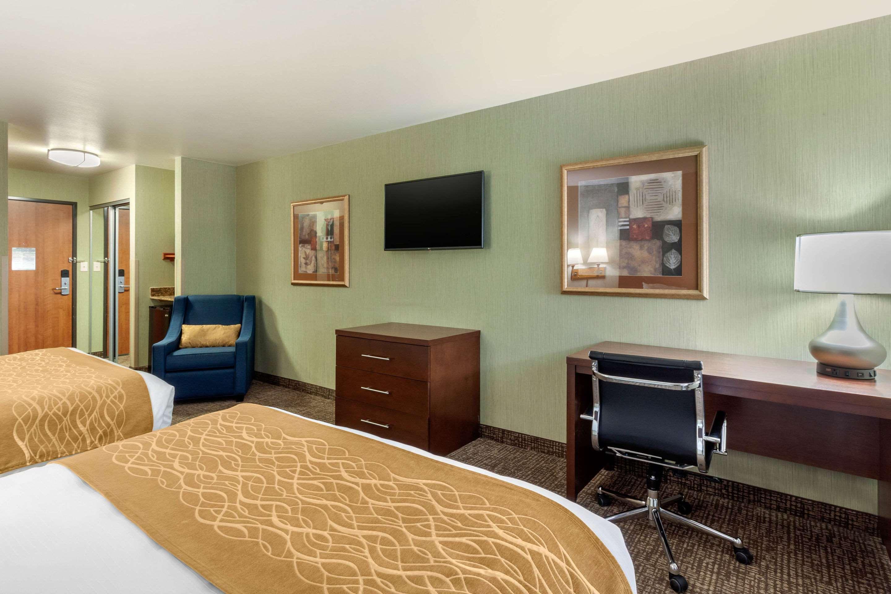 Comfort Inn & Suites Mitchell I-90 Buitenkant foto