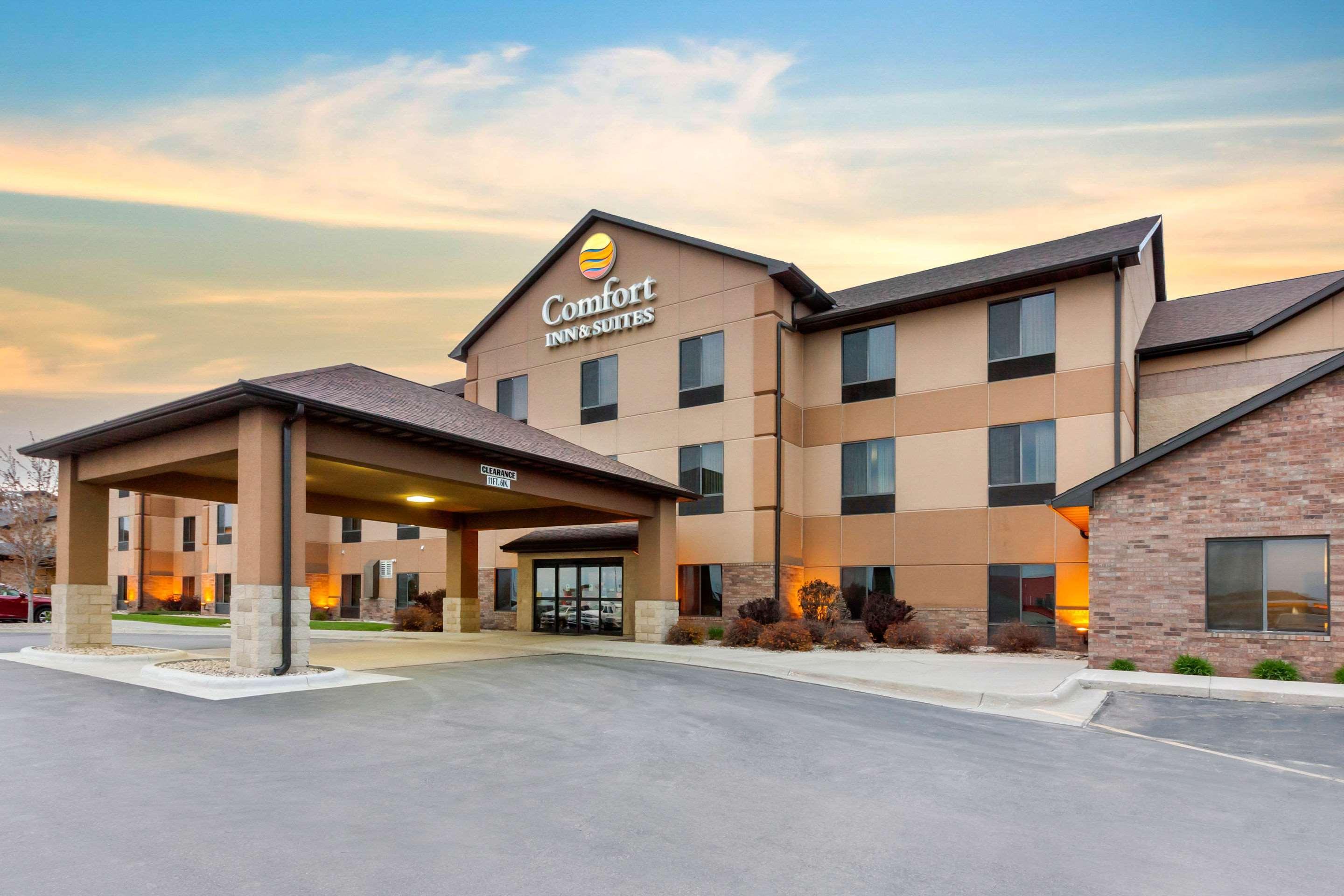 Comfort Inn & Suites Mitchell I-90 Buitenkant foto
