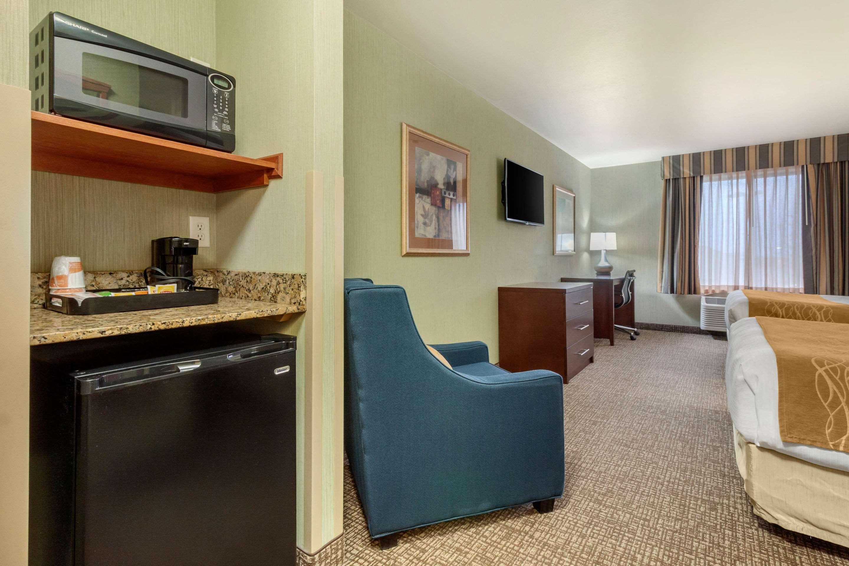 Comfort Inn & Suites Mitchell I-90 Buitenkant foto