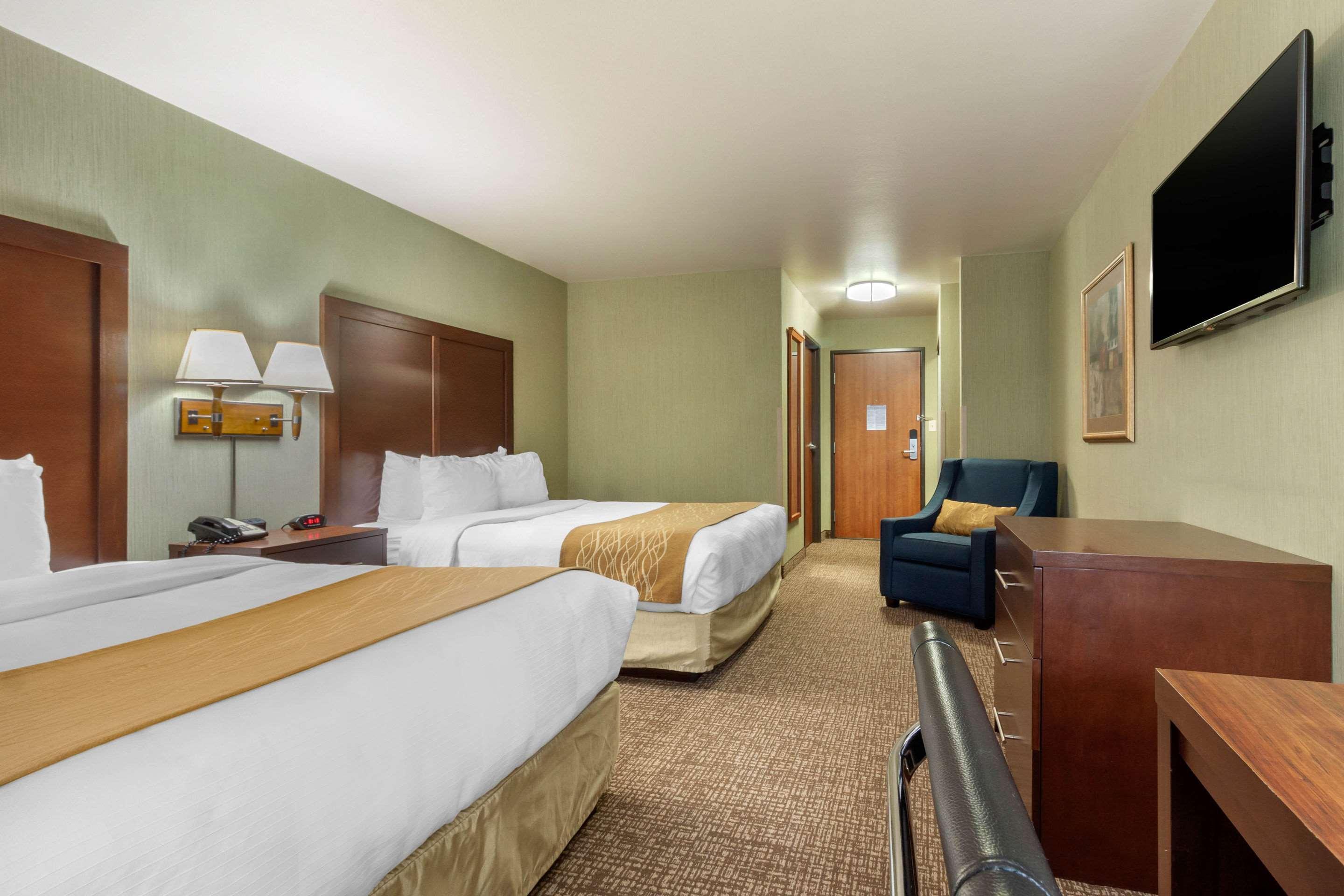 Comfort Inn & Suites Mitchell I-90 Buitenkant foto