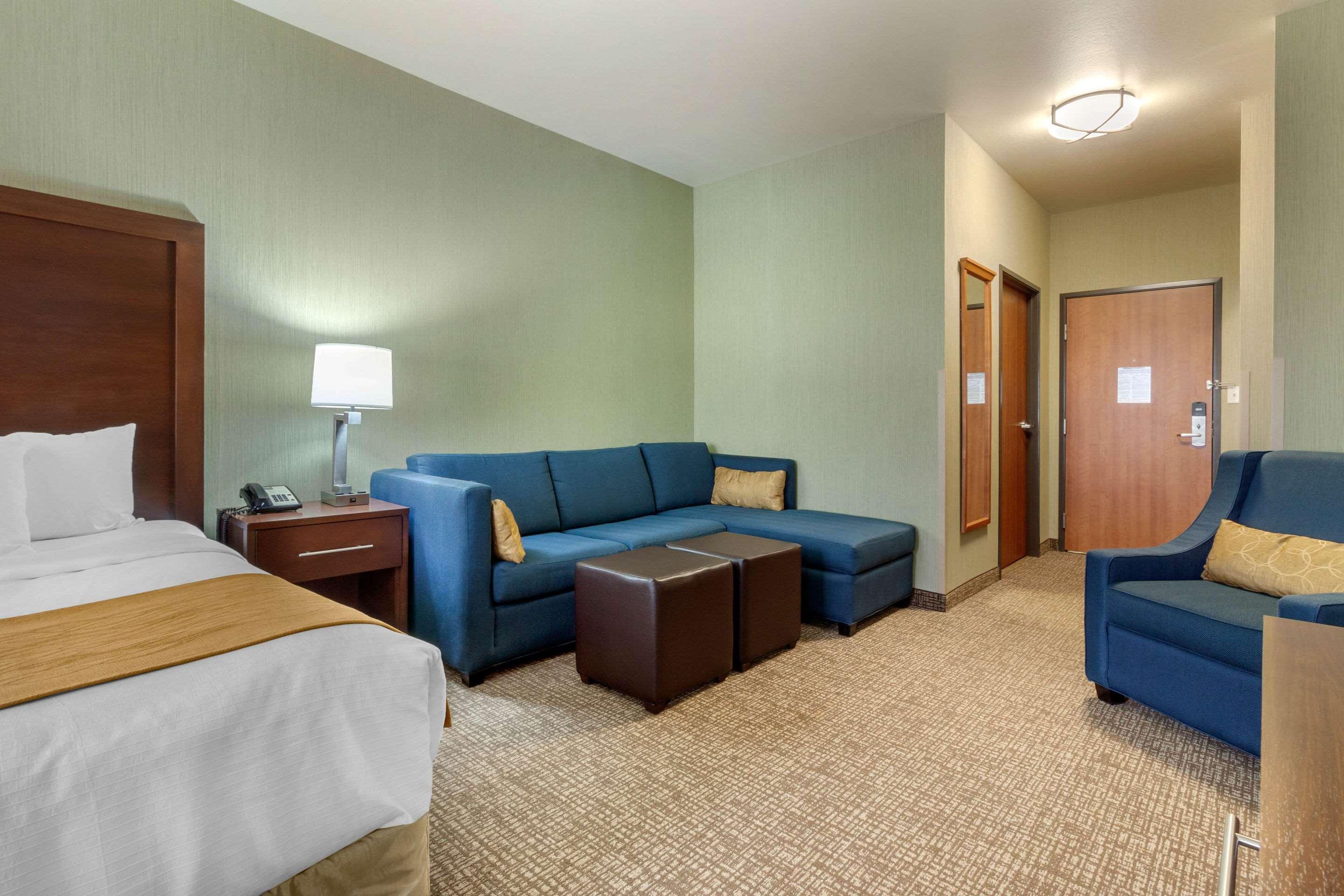 Comfort Inn & Suites Mitchell I-90 Buitenkant foto