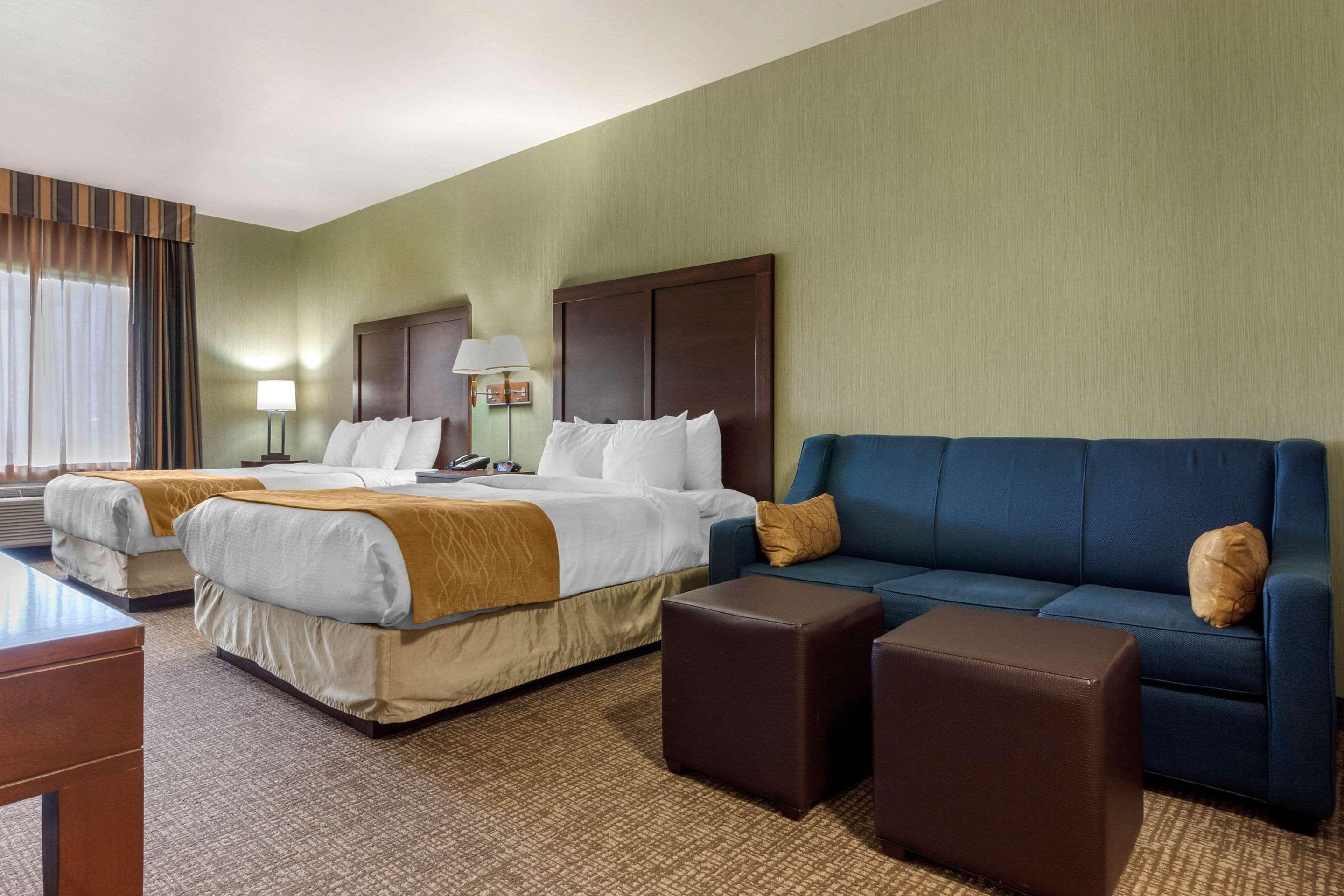 Comfort Inn & Suites Mitchell I-90 Buitenkant foto