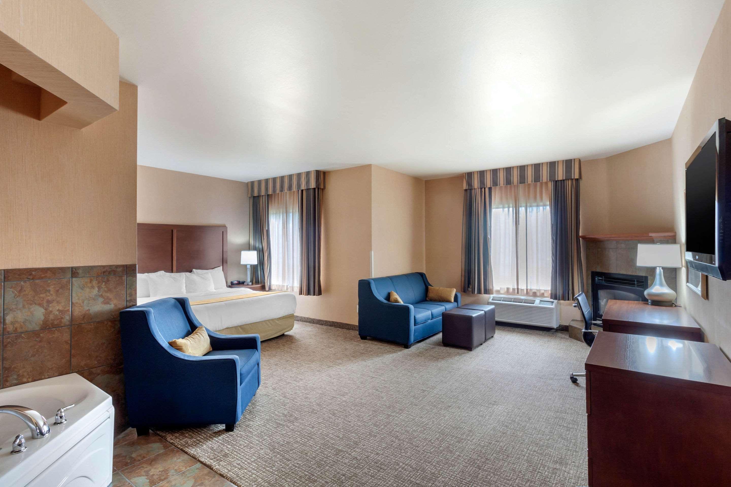 Comfort Inn & Suites Mitchell I-90 Buitenkant foto