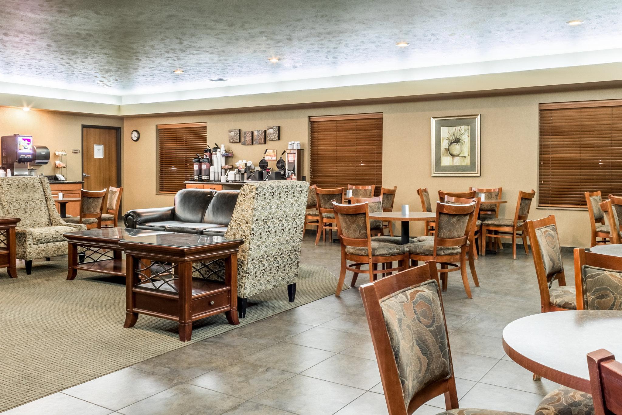 Comfort Inn & Suites Mitchell I-90 Buitenkant foto