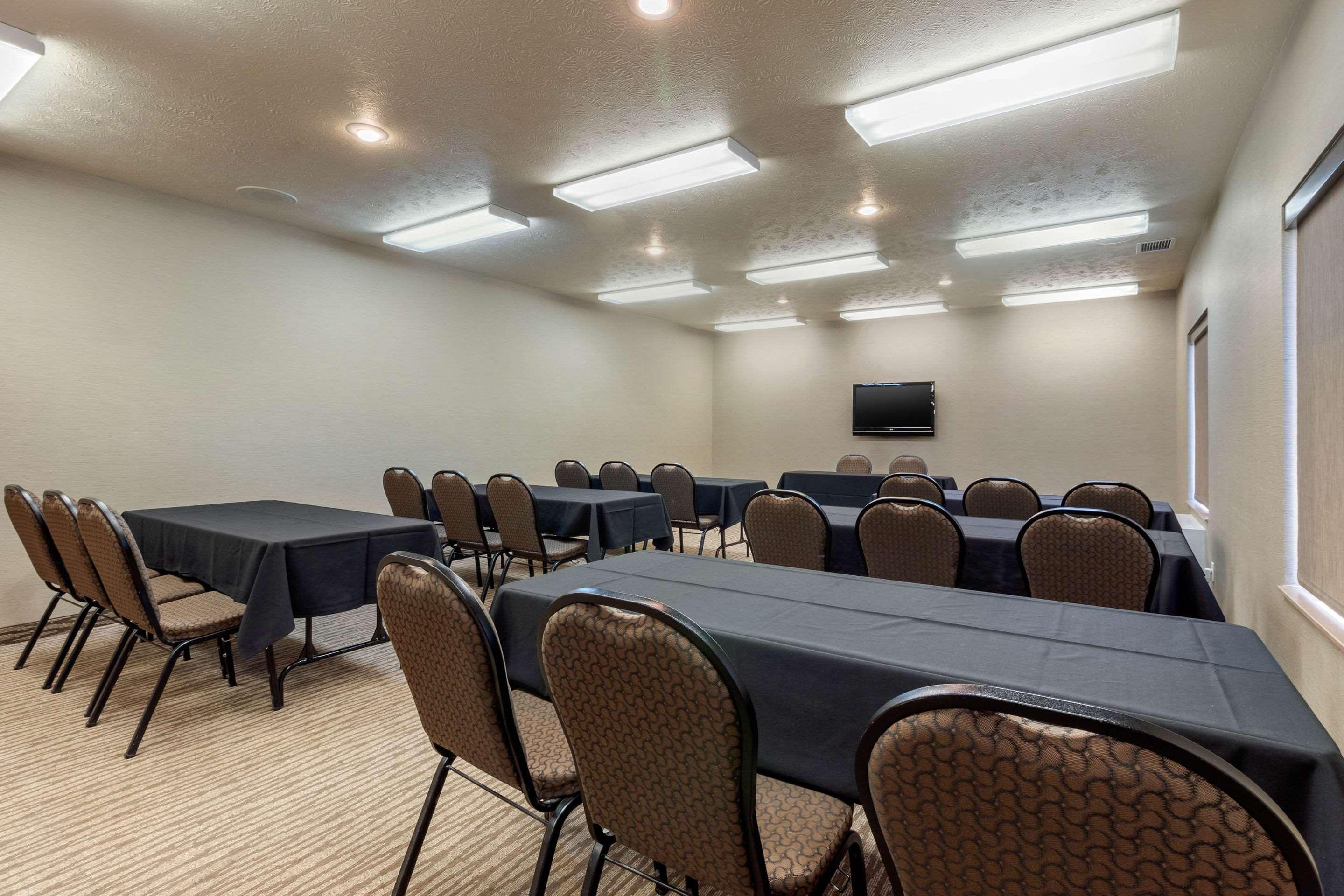 Comfort Inn & Suites Mitchell I-90 Buitenkant foto