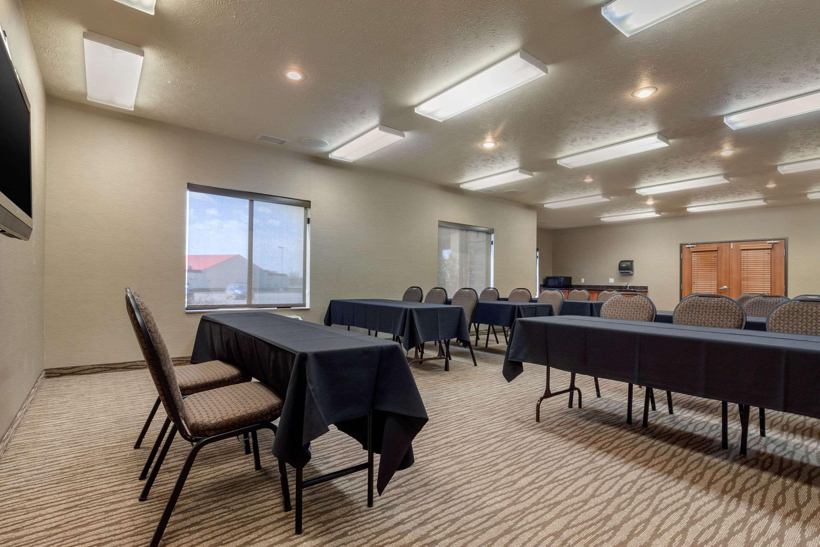 Comfort Inn & Suites Mitchell I-90 Buitenkant foto