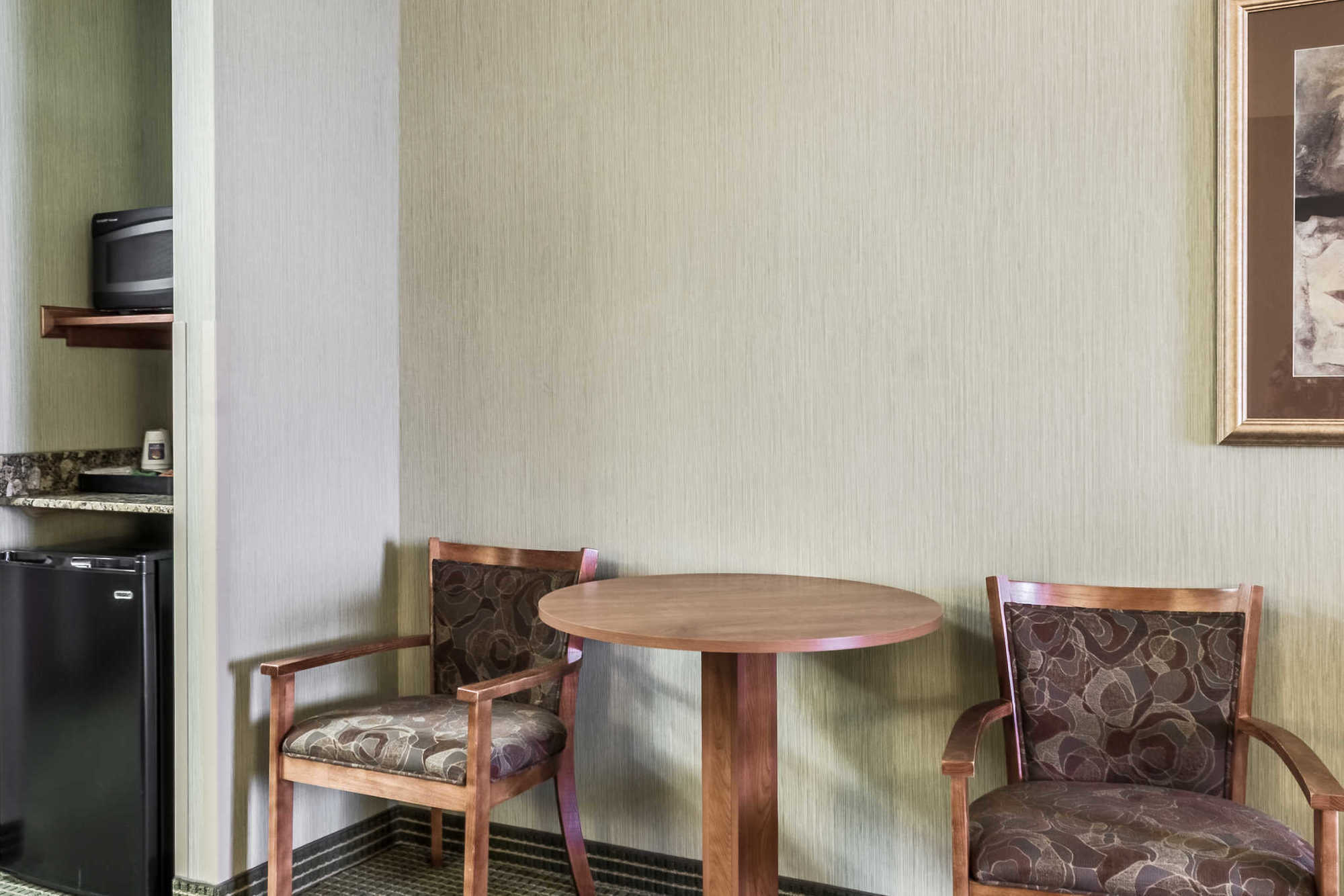 Comfort Inn & Suites Mitchell I-90 Kamer foto